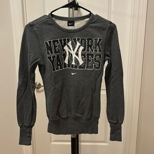 Nike official MLB merchandise New York Yankees women’s crew neck